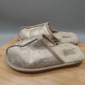 UGG Kids 1 Slippers Gold Metallic Sheepskin Lined Slip On Mules 1139810K Flaw